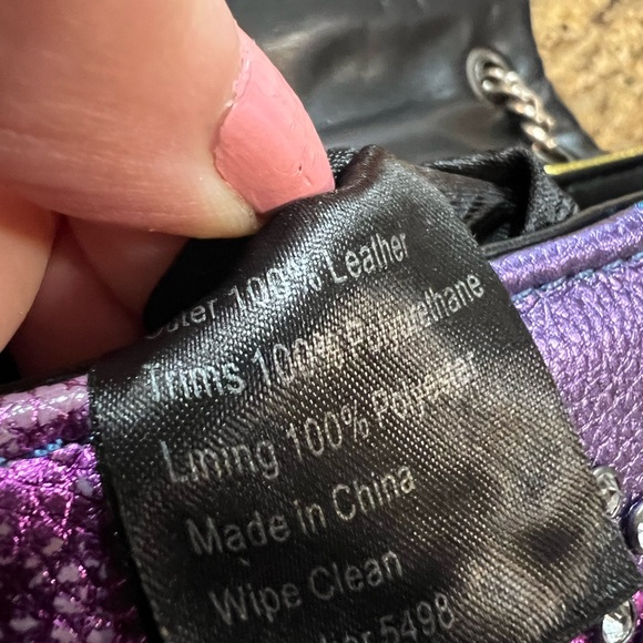 Kurt Geiger Crystal Mini Kensington Bag
RETAIL $328 - Picture 11 of 16